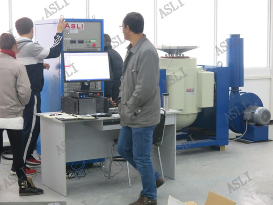 380V 2000kg.F বৈদ্যুতিন সংশ্লেষ কম্পন টেস্ট বেঞ্চ এয়ার কুলড সহ